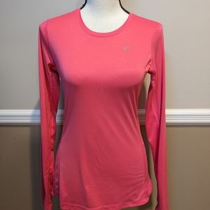 Women's NIKE Dri-fit long sleeve polyester top. Size small.